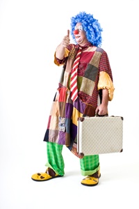 Blog-Clown-with-Suitcase